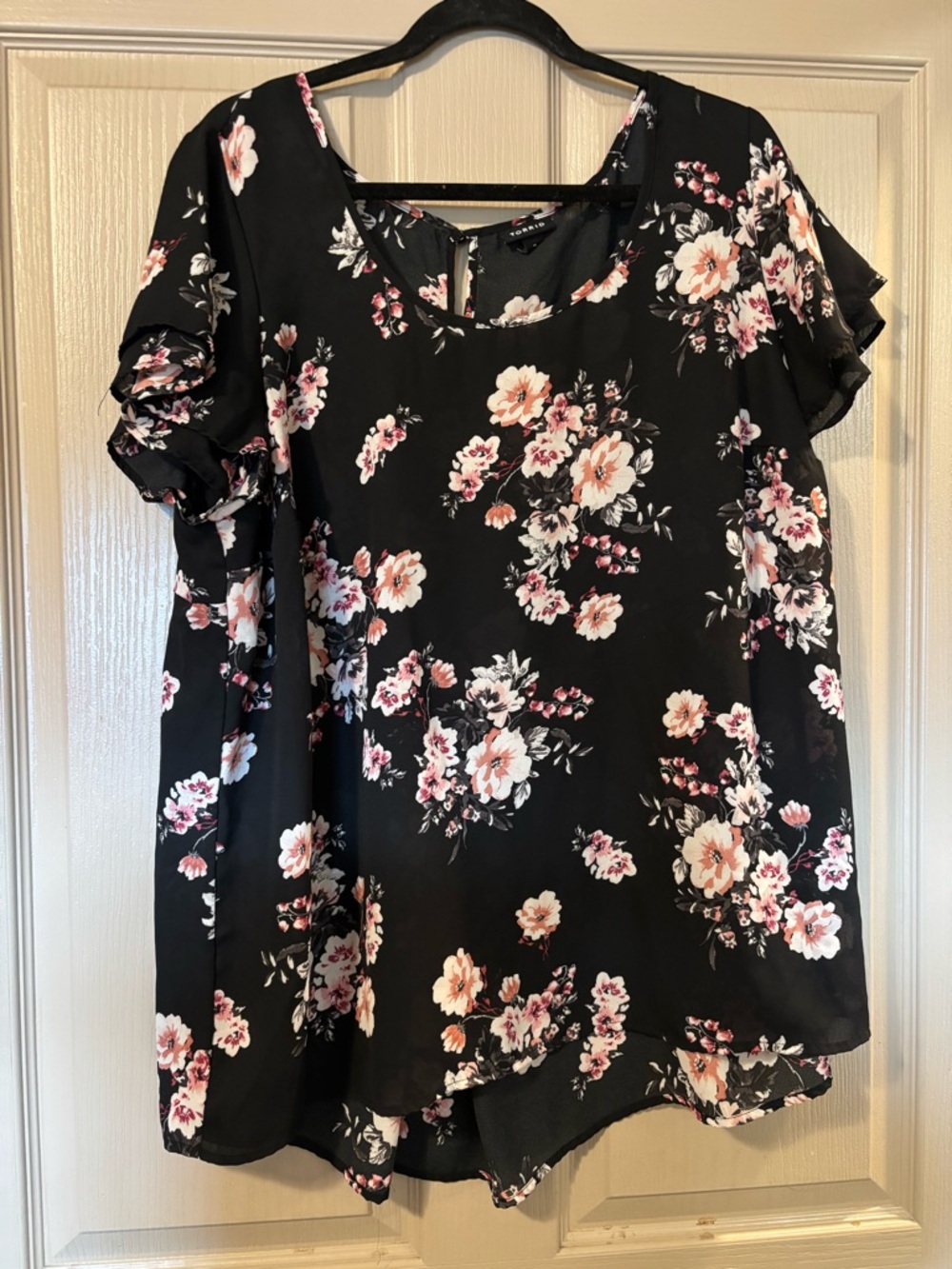 torrid Black Floral Short Sleeve Blouse with Pink and Cream Blossoms